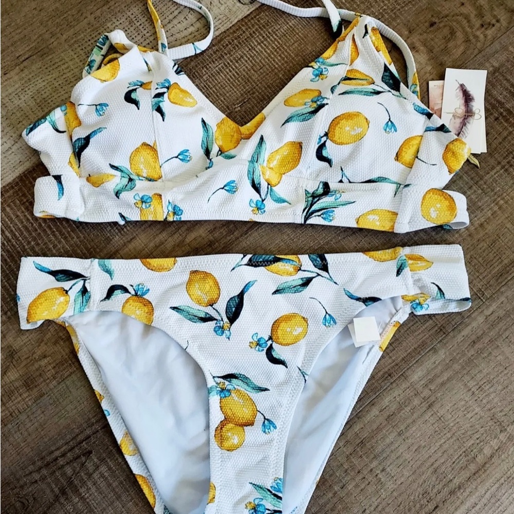 NWT Jessica Simpson Women's Bikini NEW Size M Lemon Print White 2 Piece Bikini